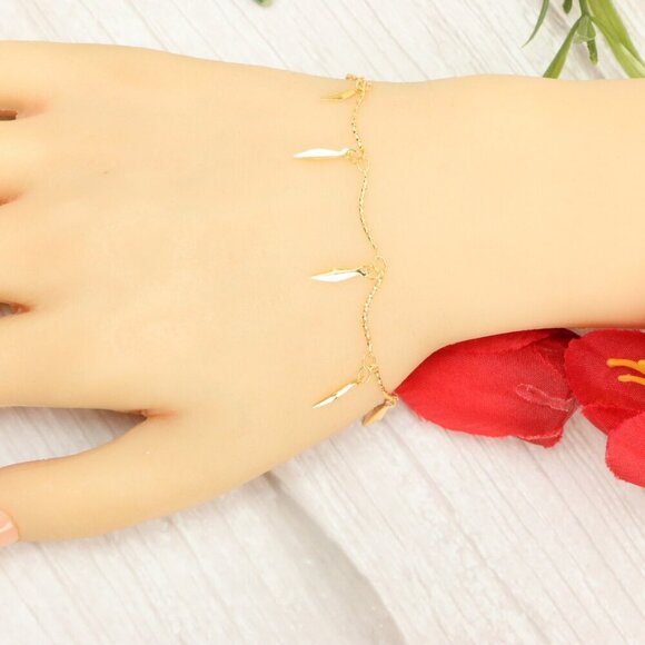 "Trendy Handmade Bracelet – A Thoughtful Gift for Girls & Women | UNVRC1083 - Picture 8 of 10